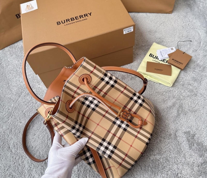 Bv*b*rry bucket bags
